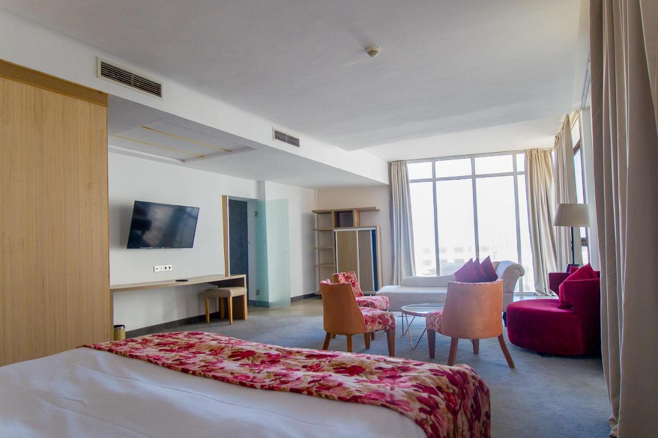Mandarin Palace Hotel & Spa Tanger Exterior foto A room at the hotel